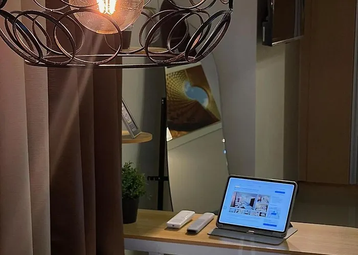 Naia Terminal 3 Newport With Wifi Netflix Pool Apartment Manila