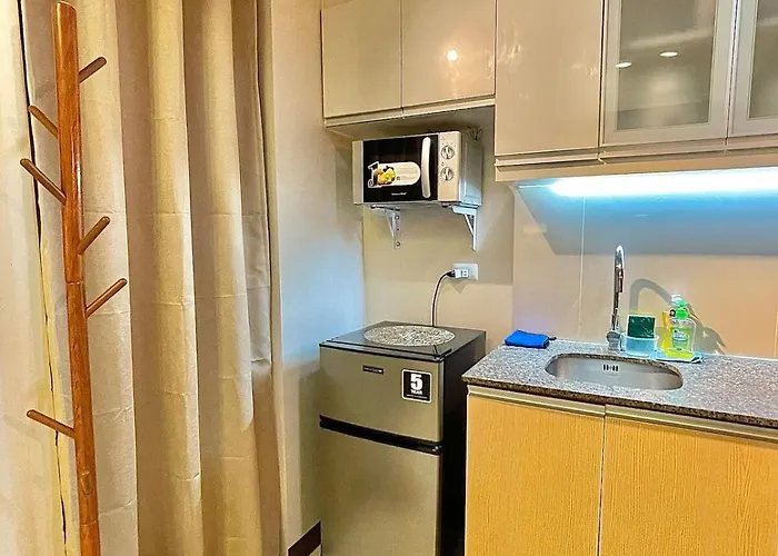 Naia Terminal 3 Newport With Wifi Netflix Pool