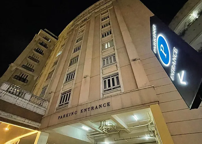 Apartment Naia Terminal 3 Newport With Wifi Netflix Pool Manila