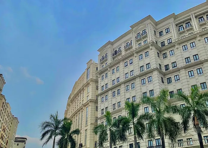 Naia Terminal 3 Newport With Wifi Netflix Pool Apartment *